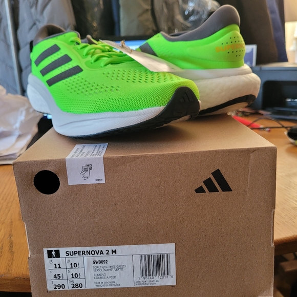 Man's  Adidas Supernova - Picture 3 of 8